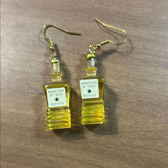 Moscato D'Asti Bottle Earrings - Picture 1 of 2